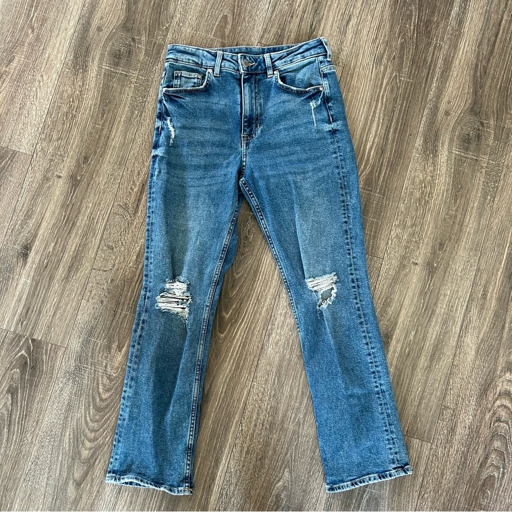 H&M straight high waist ankle length distressed jeans size 4